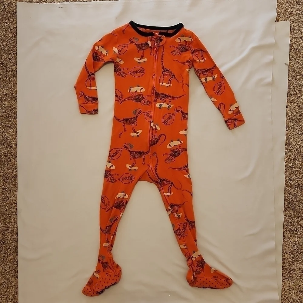 𝅺baby Gap orange Dino 18-24mo zipper sleeper